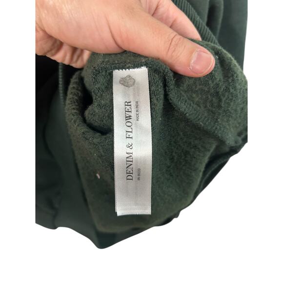 Christmas Denim & Flower Ricky Singh Sweatshirt‎ L Green Teddy Bear - Picture 8 of 8